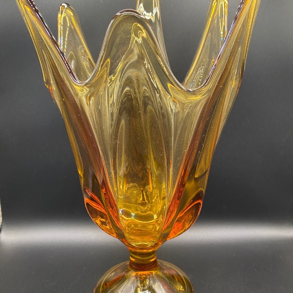 Viking Glass handkerchief vase, 6 point, molded foot, hand blown. MCM  VTG 1950s - Picture 1 of 6